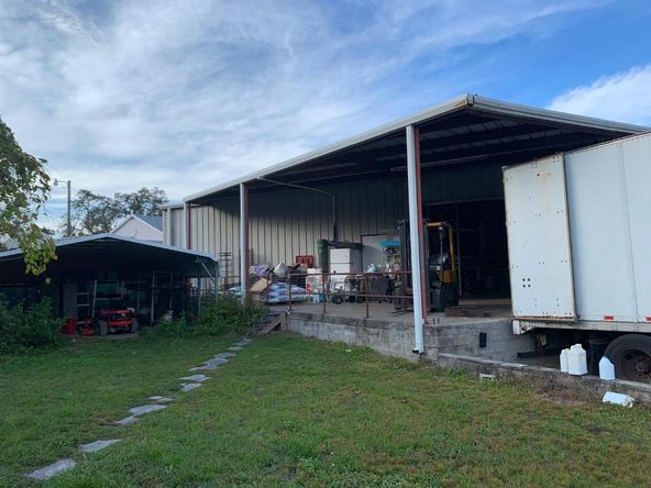 WINNING CIRCLE FEED & PET SUPPLIES: 9722 State Road 52, Hudson, FL 34669
